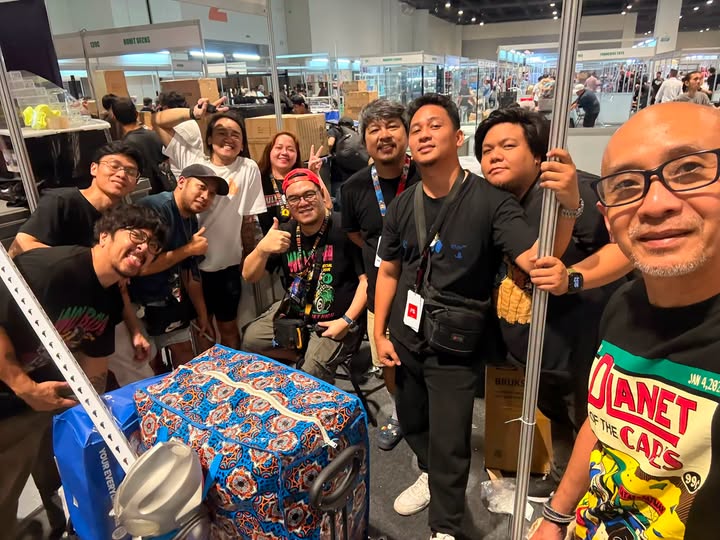 Boss Jom Indanan and Team at Toycon PH